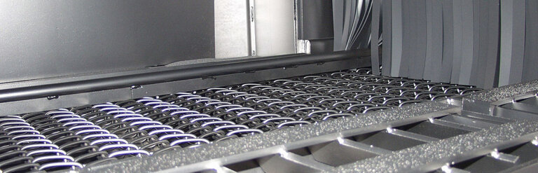 Disa-wire-mesh-belt-conveyor-shot-blasting-machine16