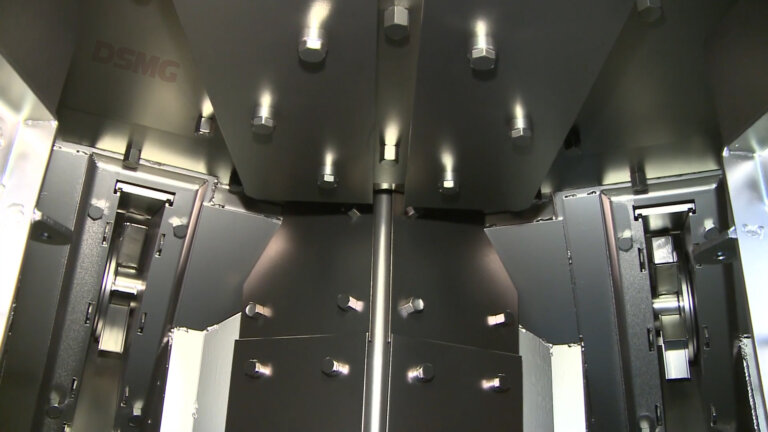 Disa-wire-mesh-belt-conveyor-shot-blasting-machine2