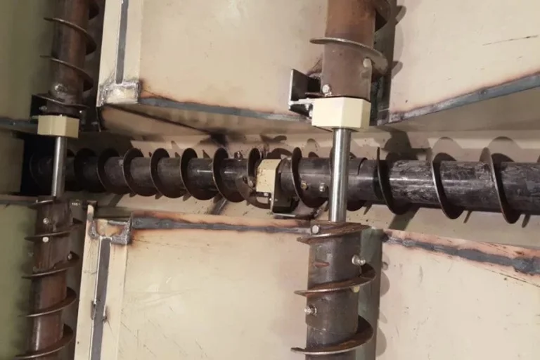 Blast-Media-Screw-Conveyor